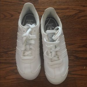 Never Worn Adidas Samoas Kid’s Sz 1.5